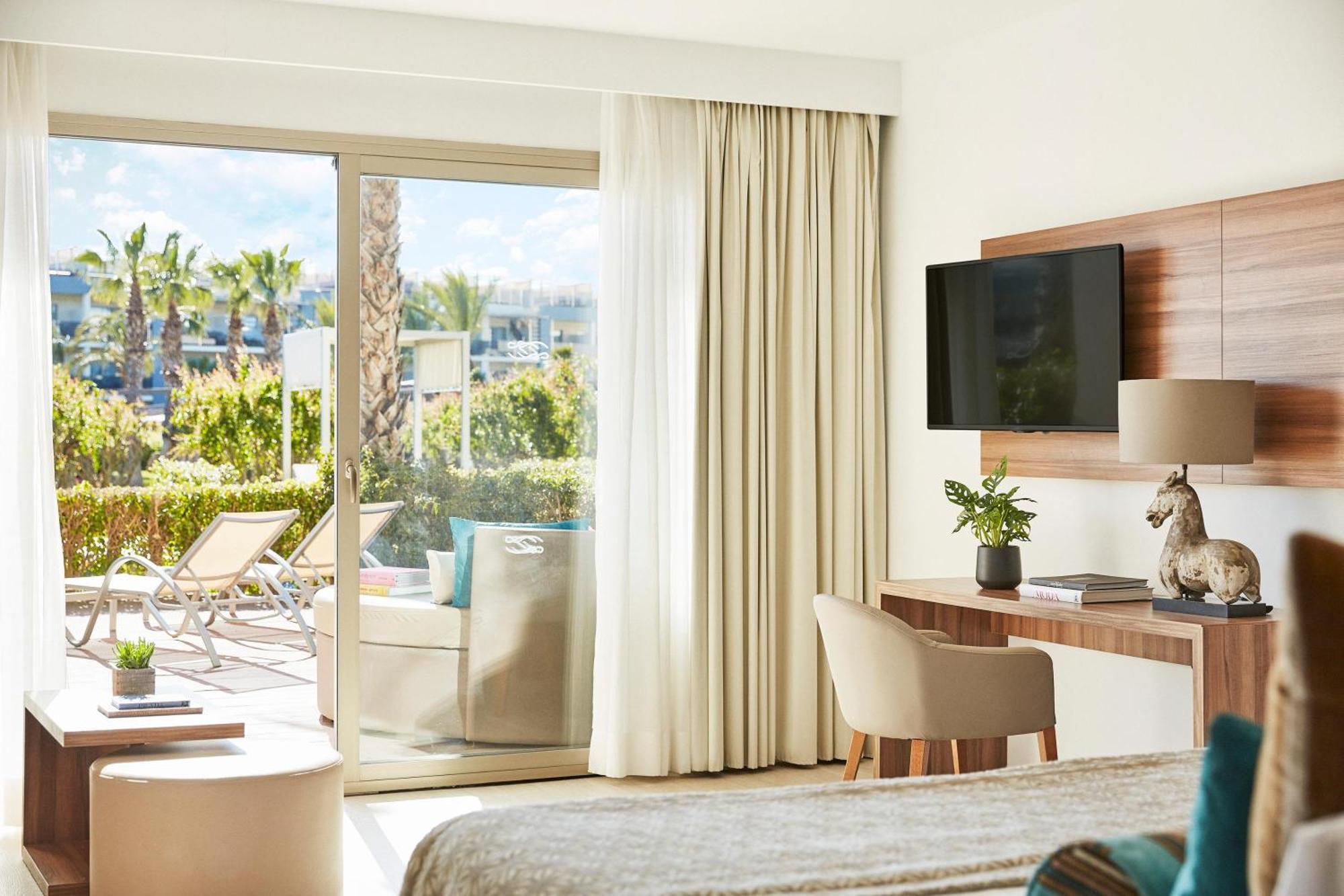 Zafiro Palace Alcudia Aparthotel 5*